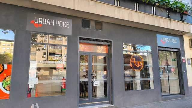 AUXILIAR DE TIENDA 20H URBAN POKE ALBERTO ALCOCER PARA FIN DE SEMANA