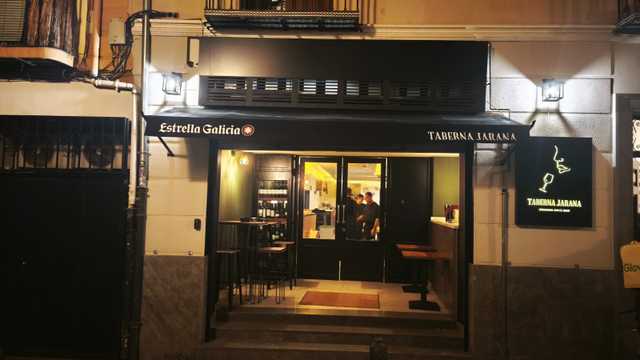 Camarero/a