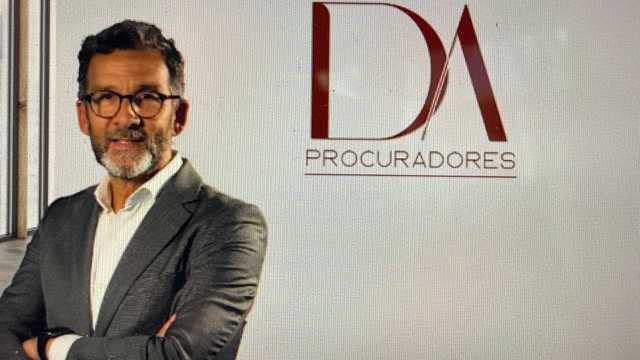 Oficial Procurador
