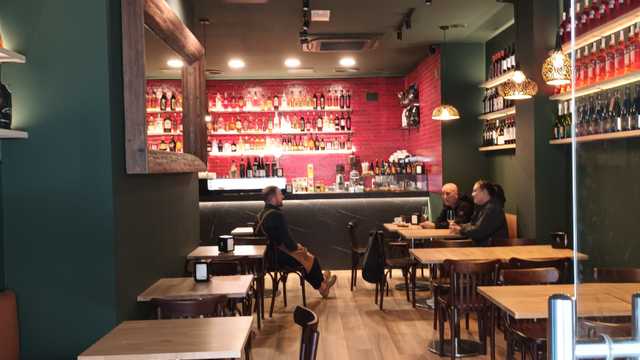 Cocinero/a y Ayudante/a de Cocina