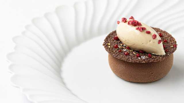 Restaurant Receptionist