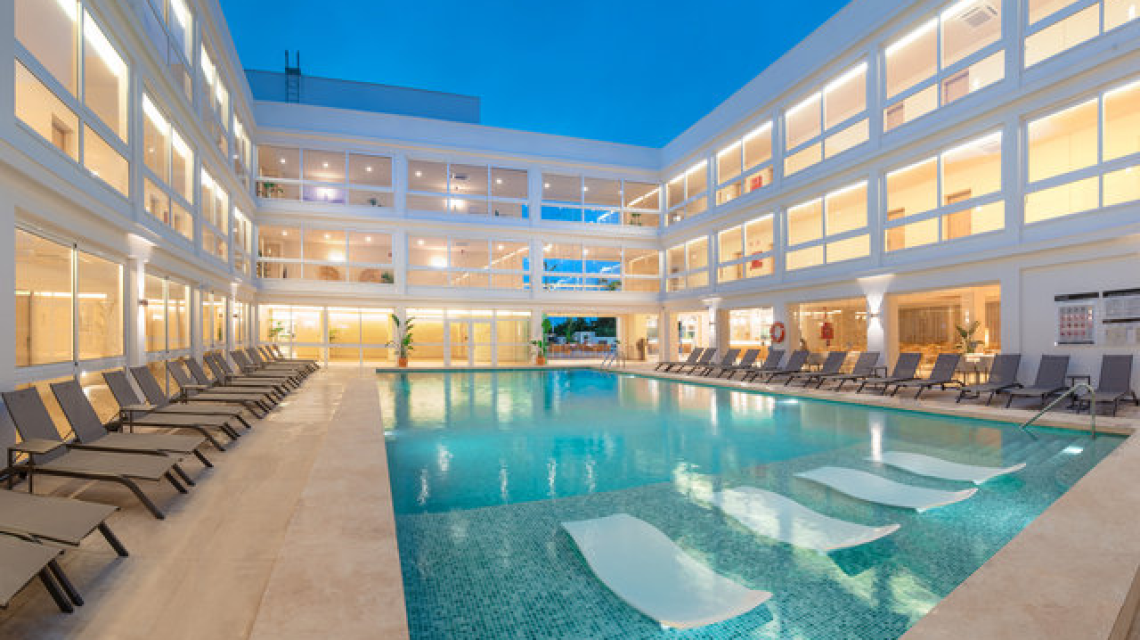 Hoteles RH cover image