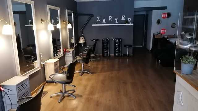 Ofíciala de primera de peluquería