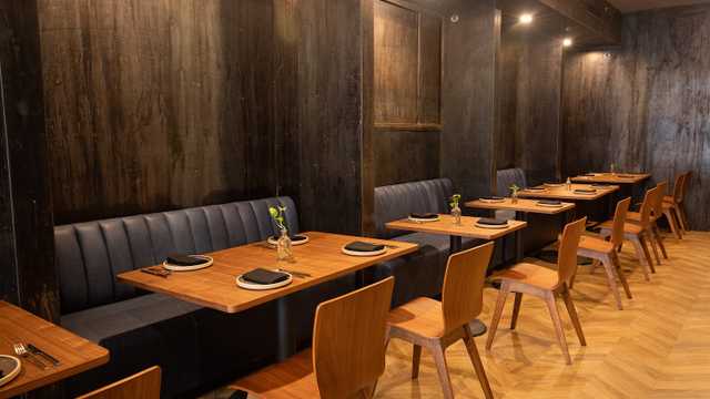 Food Runner (Part-Time & Full-Time)