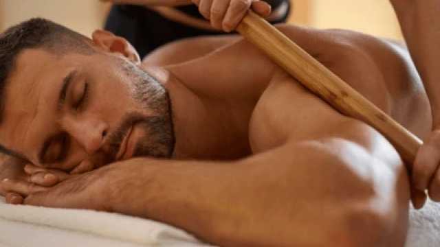 MASSAGE THERAPIST