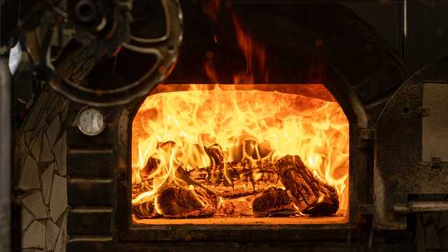 Cocinero especialista en parrilla