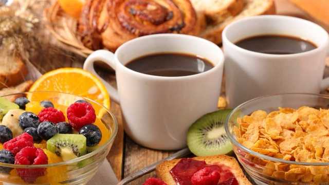 Ayudante cocina desayunos