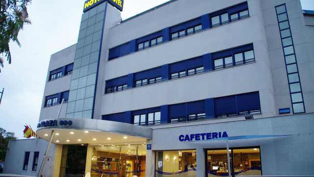 Camarero/a y Cocinero/a