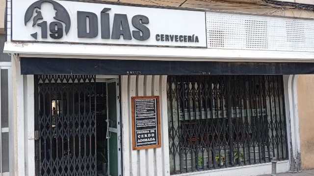 Camarero/a