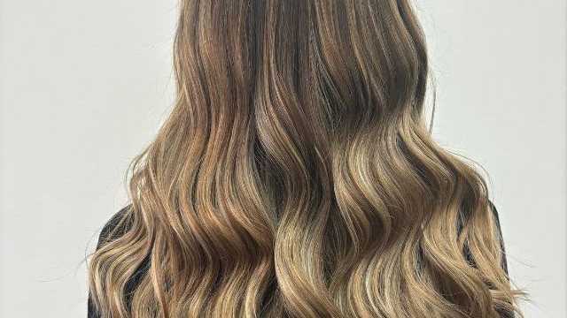 Oficial de Peluquería