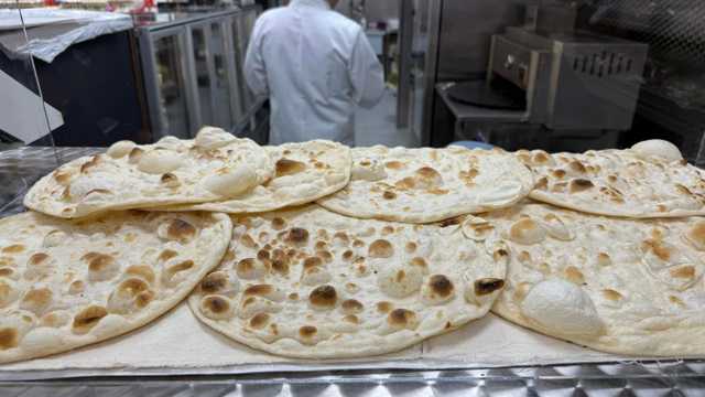 Naan Bread / Turkish-Kurdish Bread Baker