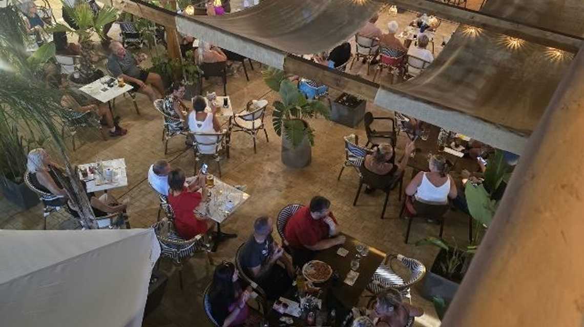 Aloha Garden Lounge S.L cover image