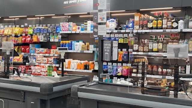 Cajero Reponedor