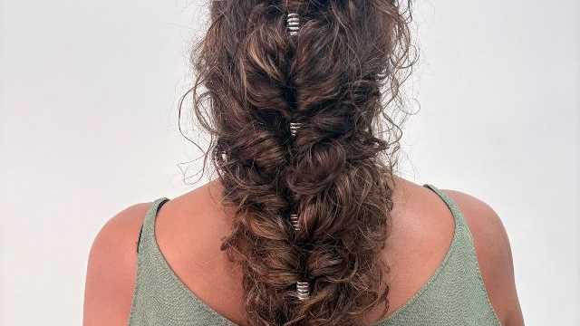 Oficial de Peluquería/estilista o ayudante adelantado