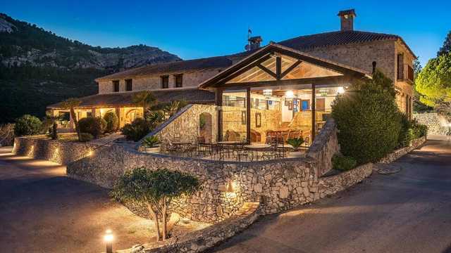 Camarero/a y SSTT