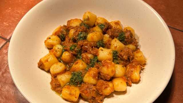 Commis Waiter / Waitress