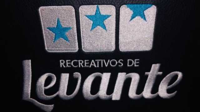 Camarer@oficial de sala