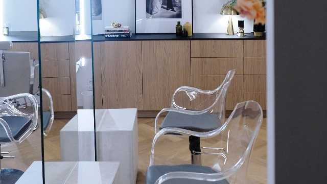 Oficial de Peluquería