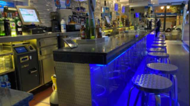 Ayudante de camarero y Repartidor