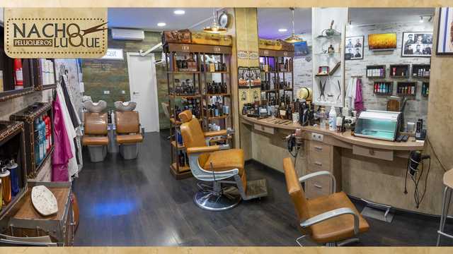 Oficial de Peluquería