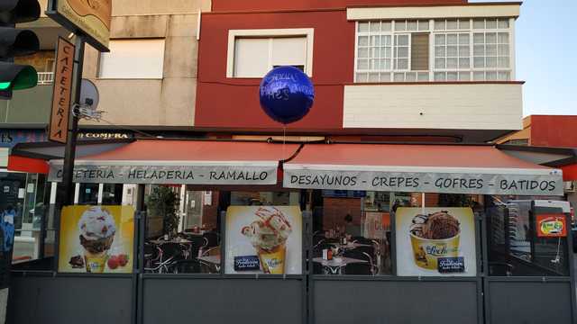 Cocinero/a y Ayudante/a de Cocina