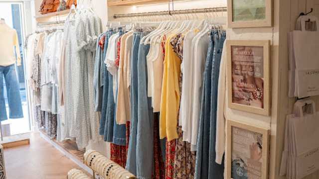Dependienta de moda