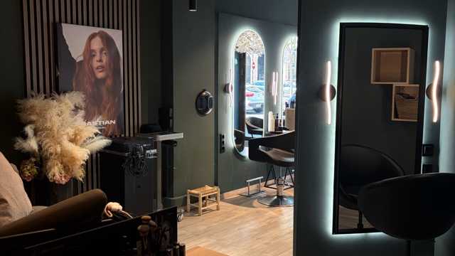 Oficial de Peluquería