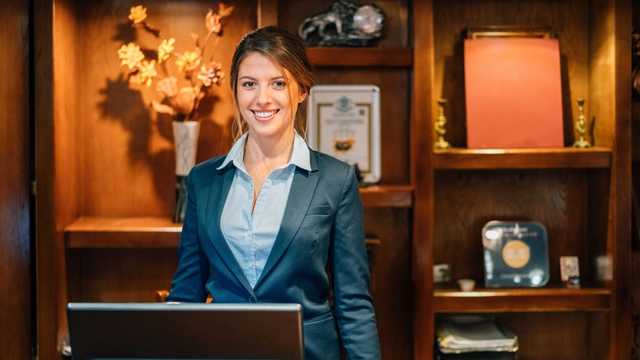 RECEPCIONISTA - Hotel
