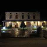 HOTEL Y APARTAMENTOS P. avatar icon