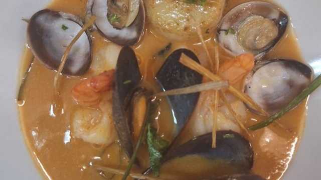 Cocinero/a y Ayudante/a de Cocina