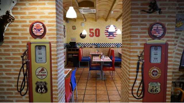 Ayudante de Camarero/a