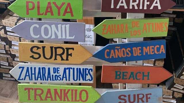 Dependienta de tienda de moda