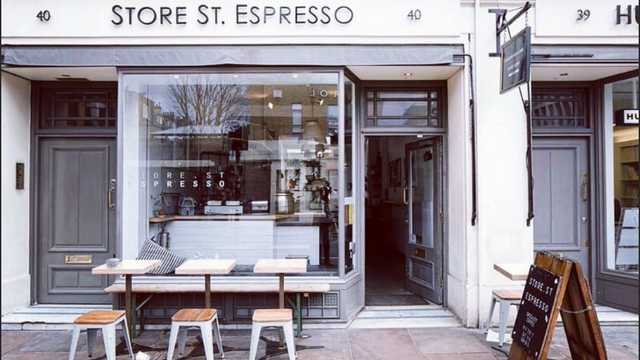 Cafe chef