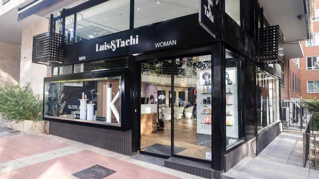 Oficial de Peluquería