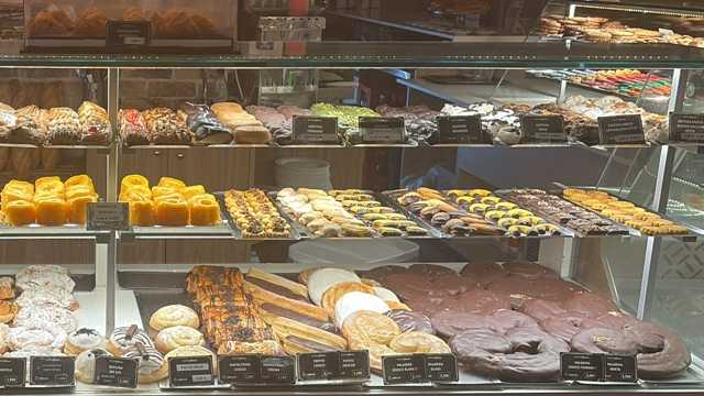 Camarero/a y Dependiente/a