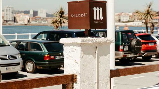 Camarero/a Ayudante/a de Camarero/a