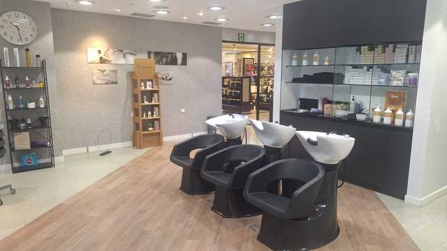 Oficial de Peluquería