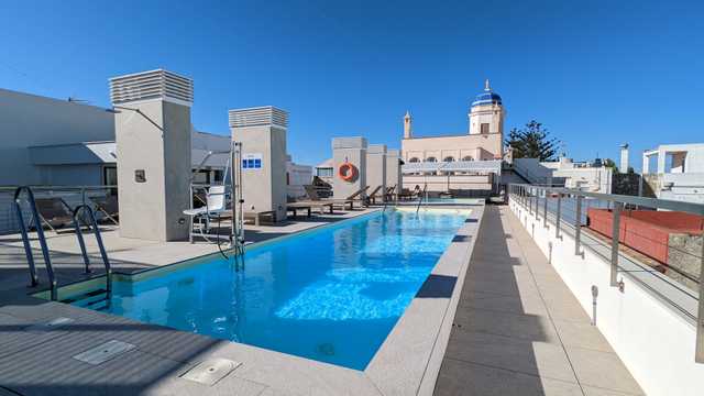 MANTENIMIENTO APARTAMENTOS Y PISCINA