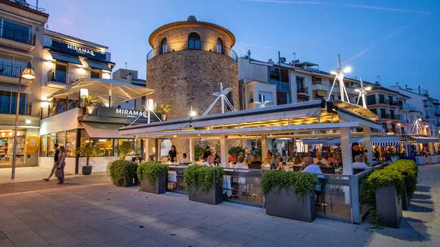 Camarero/a y Cocinero/a