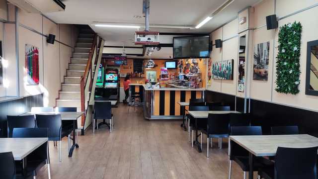 Ayudante de Camarero/a