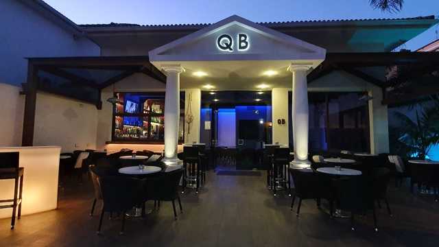 Camarero/a y Barman/Barmaid