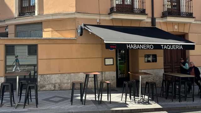 Camarero/a