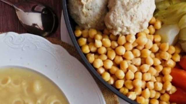 Cocinero cocina catalana