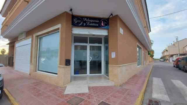 Oficial de Peluquería