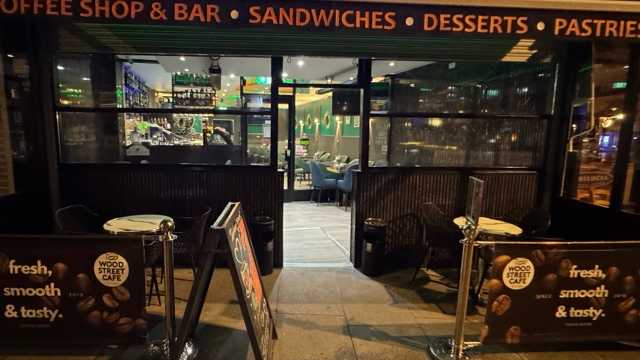 Barista and Waiter / Waitress