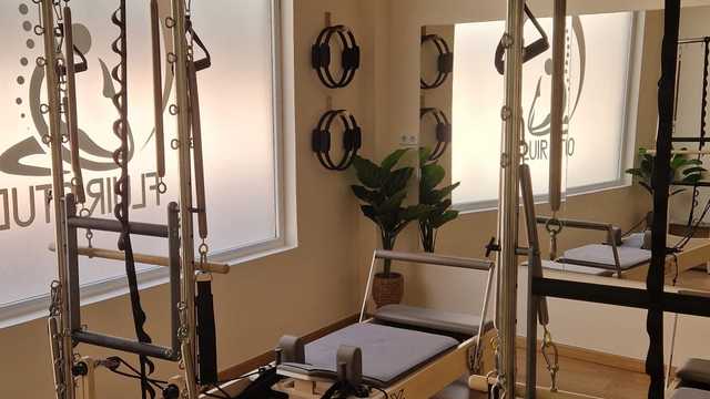 Instructor pilates máquinas y suelo