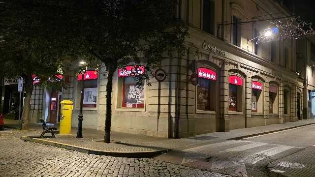 Empleado de Banca Comercial