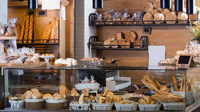 👩‍🍳 ¿Te encanta el trato al cliente? Buscamos dependientes panadería