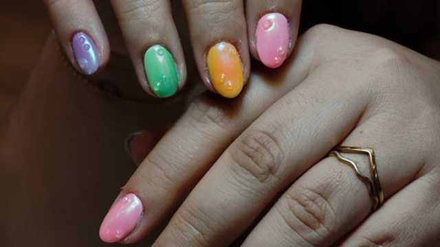 Manicurista Técnica Uñas Acrilicas