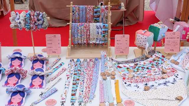 Vendedor en Puesto de Artesanía
